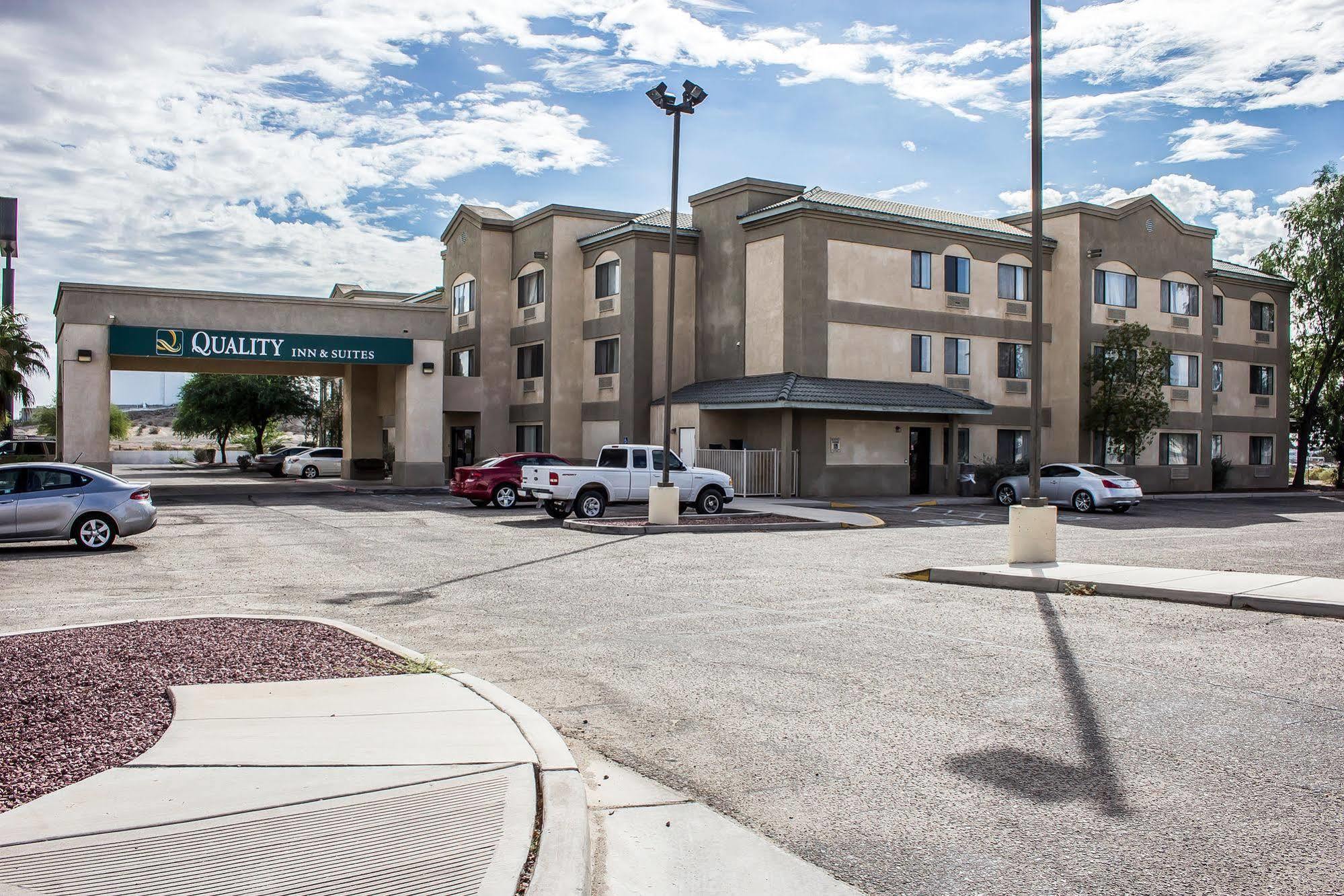 Quality Inn & Suites Yuma Exteriör bild