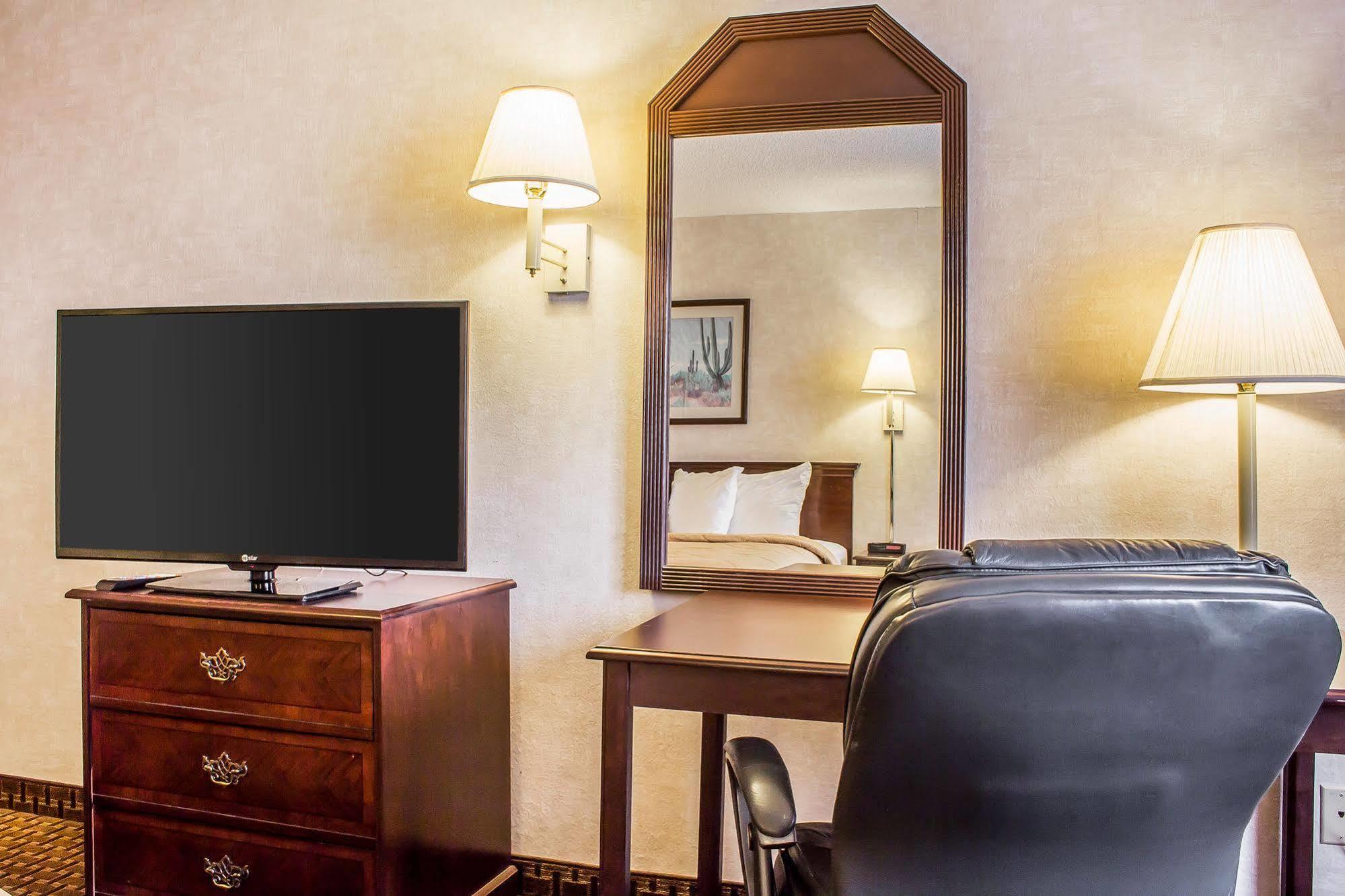 Quality Inn & Suites Yuma Exteriör bild
